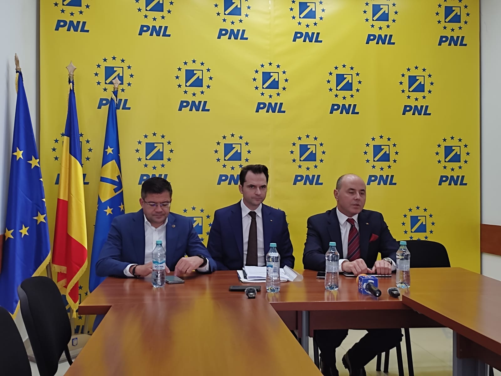 Live Video Conferin De Pres La Sediul Pnl Cu Ministrul Energiei