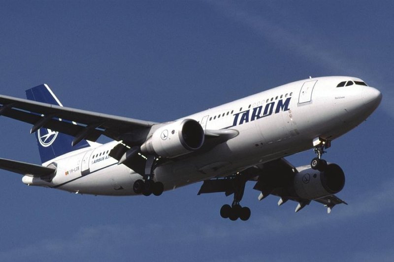  UPDATE Grevă la TAROM. Pasagerii curselor de dimineaţă au aşteptat jumătate de zi