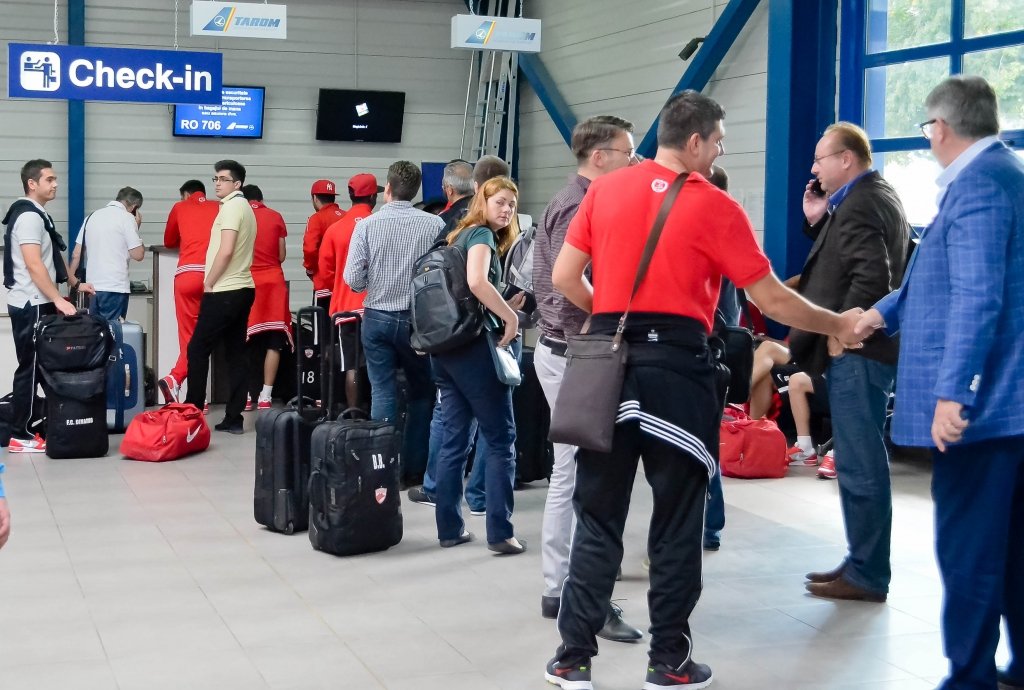  104541_74964_stiri_greva-tarom-4