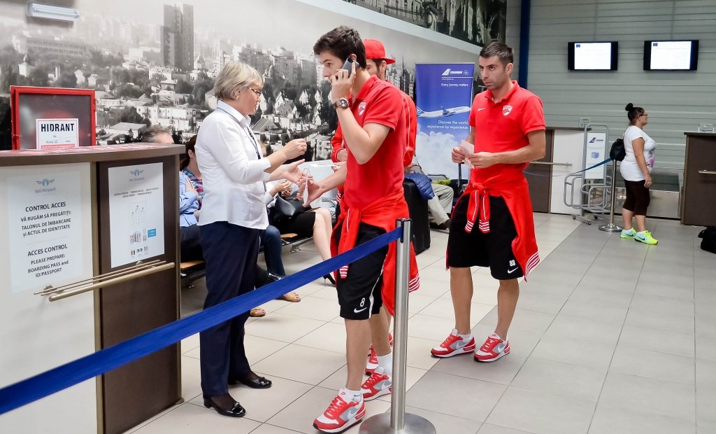 104542_74964_stiri_greva-tarom-6