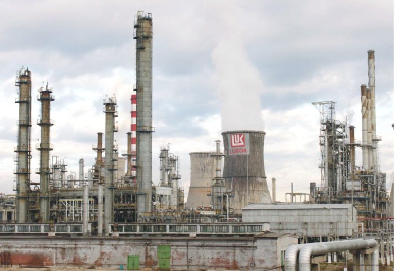 O companie gigant din Emirate a notificat SUA că vrea să cumpere activele Lukoil din străinătate, inclusiv cele din România