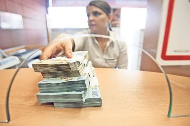Statisticile banilor - 60 de ieșeni din 100 au bani la bancă, iar unul din 100 are la bancă peste 100.000 de euro