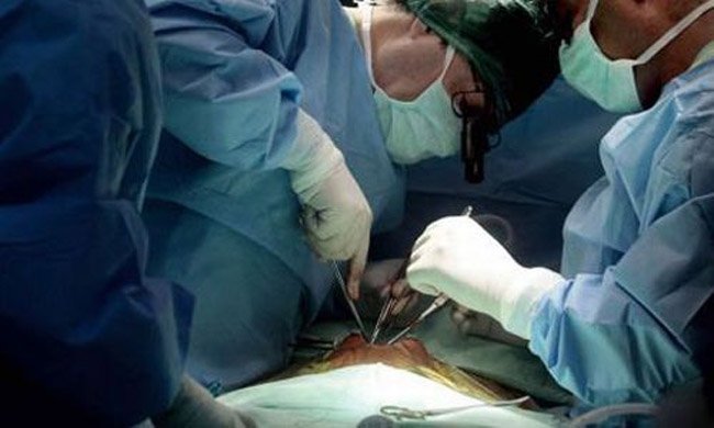 Succes pentru prima intervenție de bypass coronarian efectuată fără deschiderea toracelui