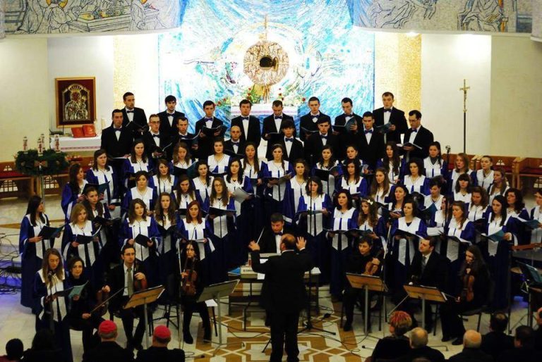 Concert tradiţional de colinde susţinut de Corul „Juvenes Ecclesiae” la Iaşi