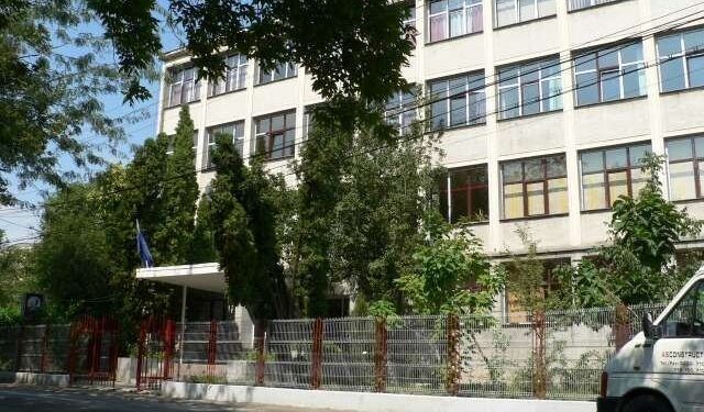  A fost semnat contractul pentru extinderea Colegiului „Mihai Eminescu”