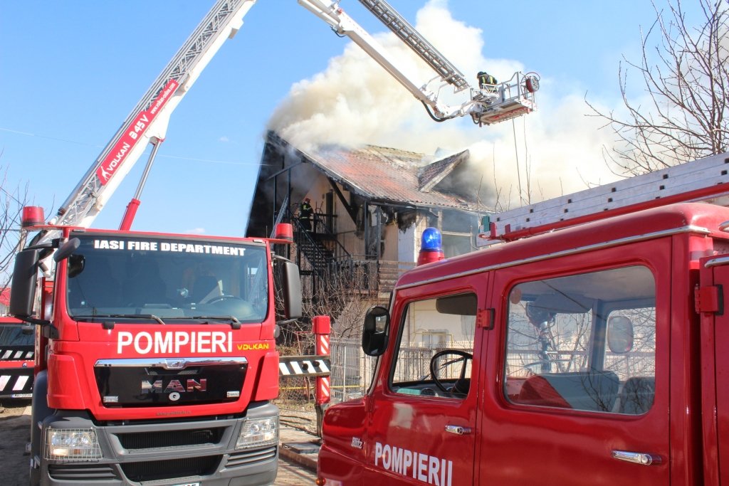  134159_90926_stiri_incendiu-lunca-cetatuii-7