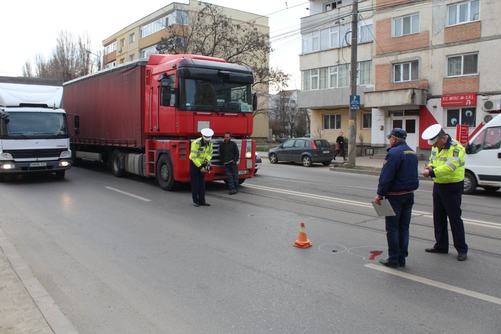  135759_91752_stiri_accident-in-canta-1