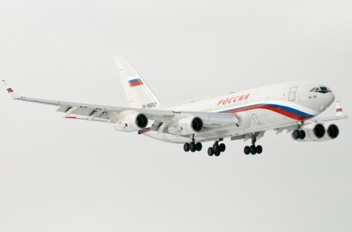 Zborul delegației lui Putin către Alaska, cel mai urmărit din lume. Cum arată „Air Force One” al Rusiei