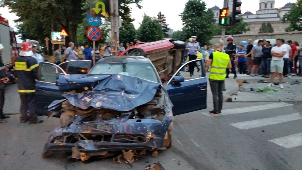  145645_97366_stiri_accident-golia-independentei-6