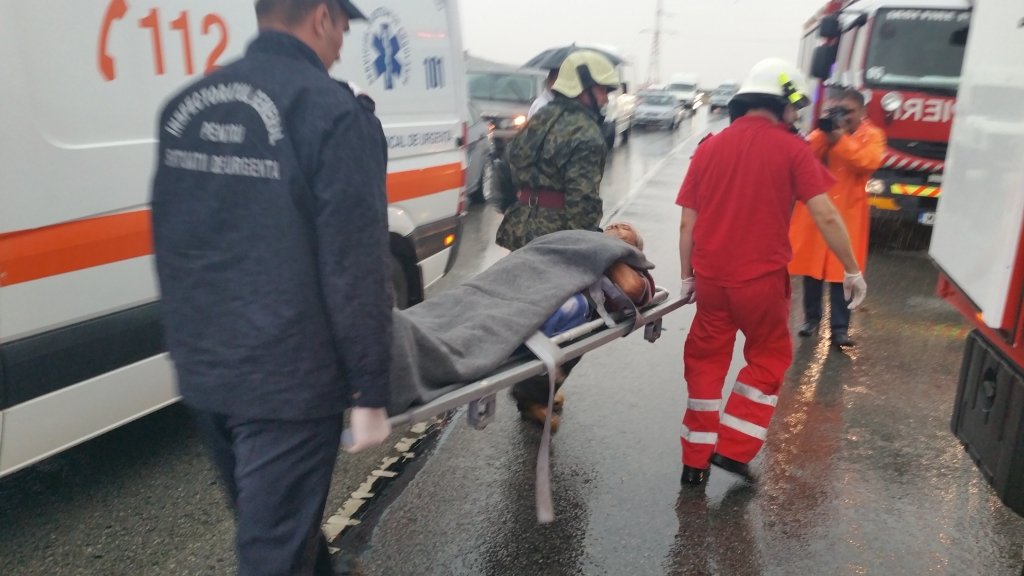  151115_100690_stiri_accident