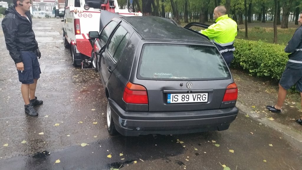  151124_100690_stiri_accident-centura-3