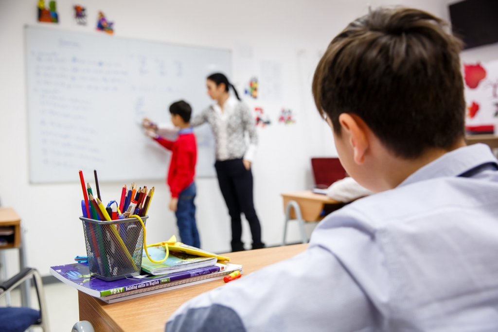  152574_101600_stiri_03