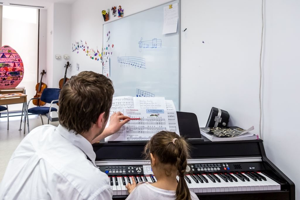  152575_101600_stiri_04