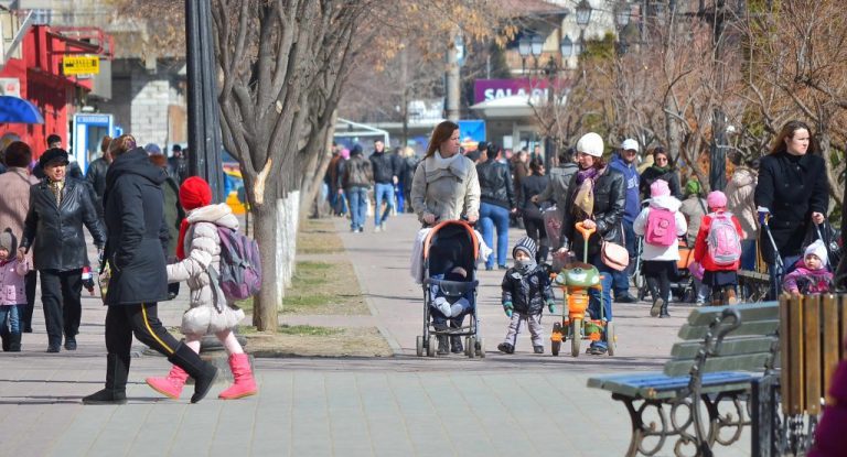 Cum va fi vremea în Moldova în următoarele două săptămâni. Când o să apară soarele