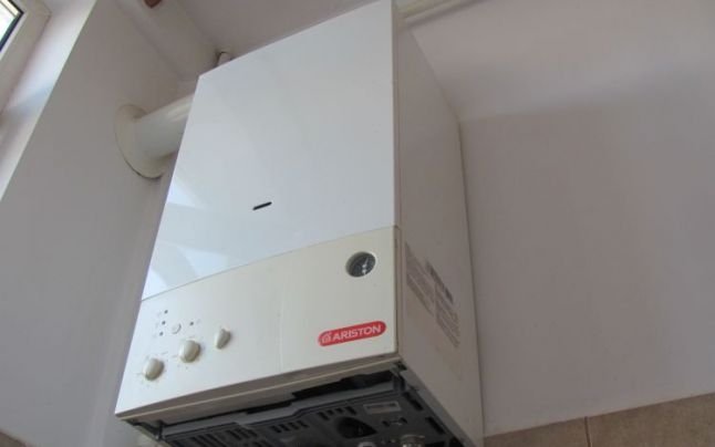 Românii, obligaţi să-şi cumpere/schimbe centralele de apartament în funcţie de cerinţele europene