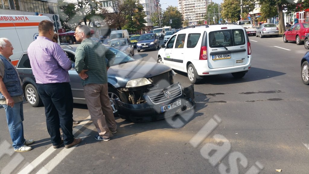  159837_106282_stiri_accident-cu-detinuti-in-pacurari-7