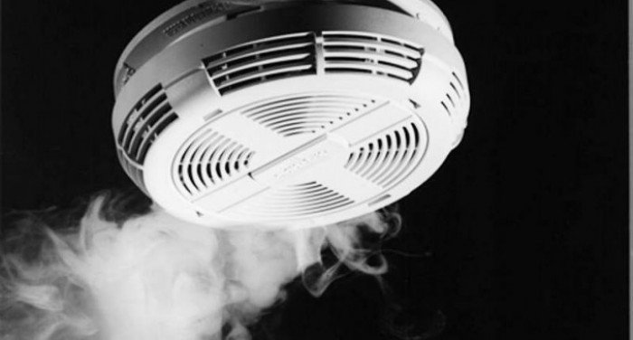 VIAȚA DE ASOCIAȚIE – Răspundem întrebărilor cititorilor. Cine decide când se schimbă contoarele și detectoarele comune? Cum putem rezilia un contract mult prea scump? (XI)