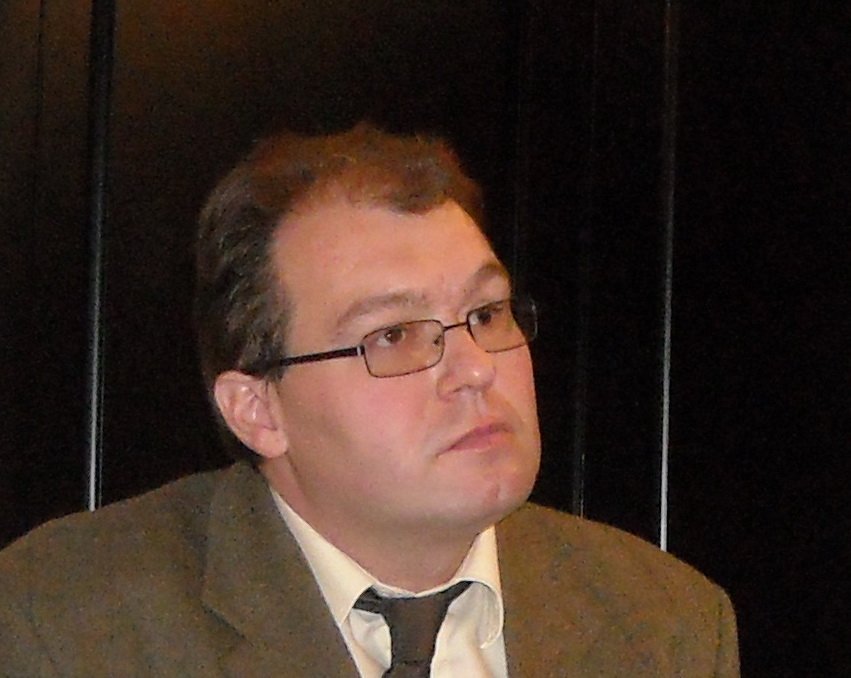  EXCLUSIV: Dosar ascuns sub tablouri. Acuzaţiile aduse cardiologului Tesloianu