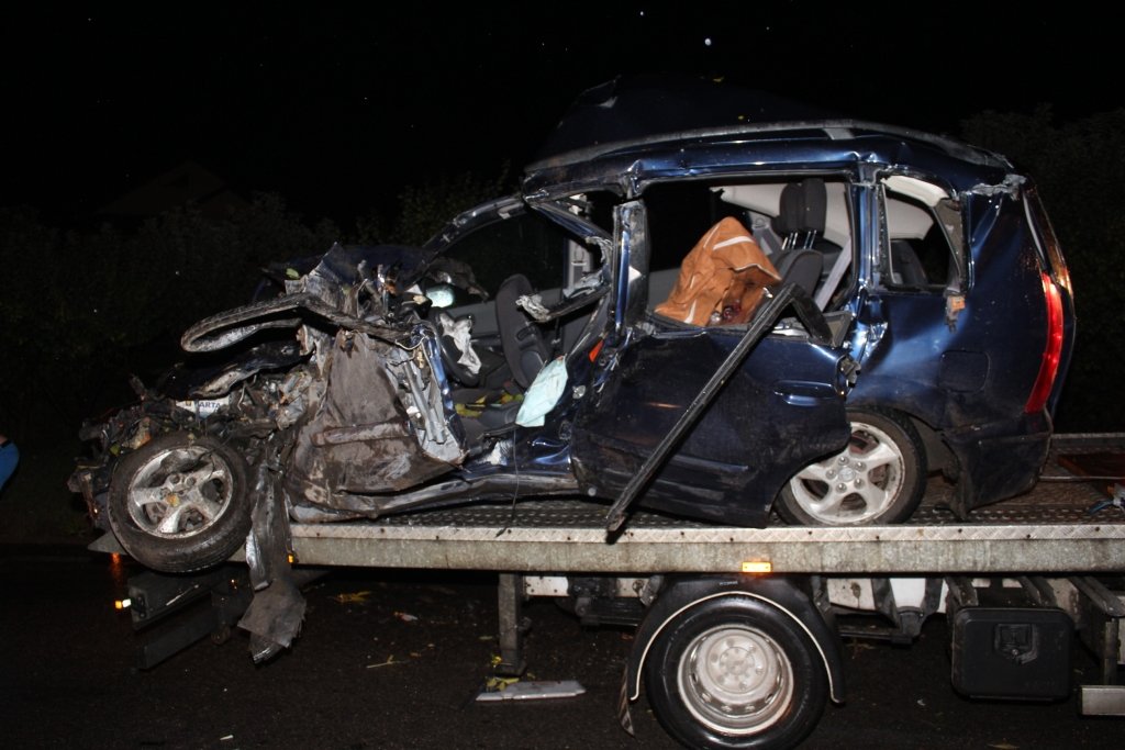  164239_108732_stiri_accident-mortal-tomesti-5