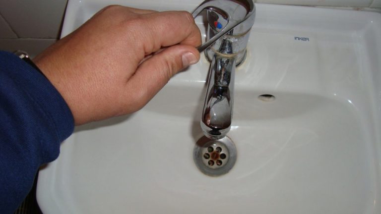 Atenție, se oprește apa! Rediu, Valea Lupului și Breazu, afectate de lucrări la rețea