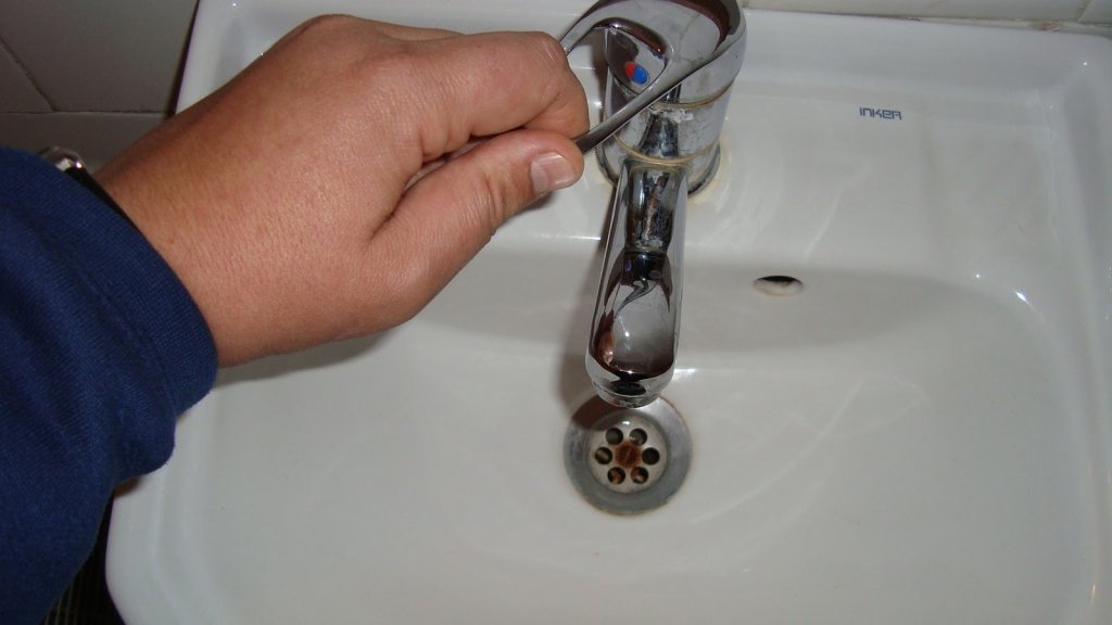  Atenție, se oprește apa! Rediu, Valea Lupului și Breazu, afectate de lucrări la rețea