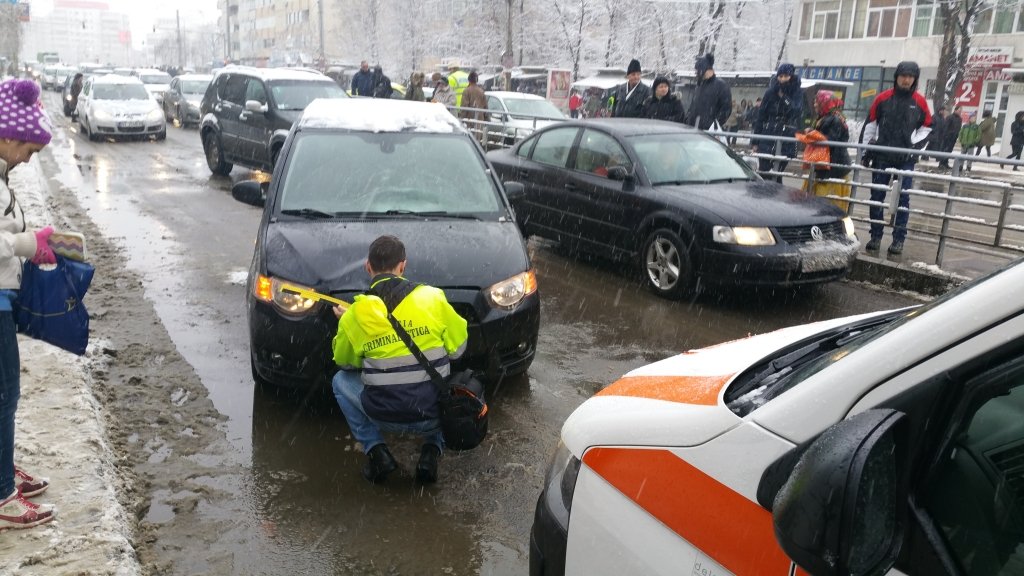  176338_115525_stiri_accident-in-podu-ros-iasi-1