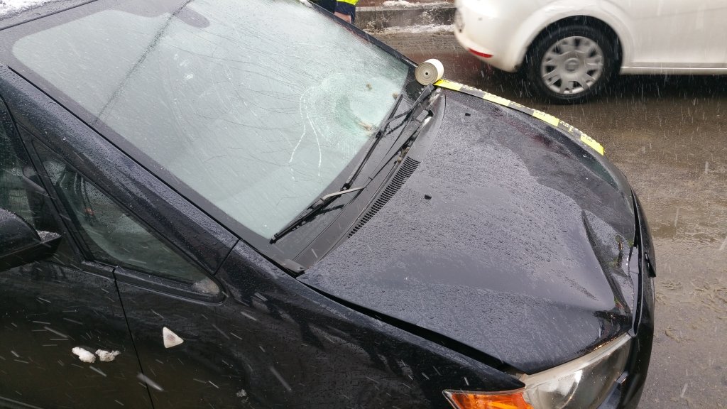  176342_115525_stiri_accident-in-podu-ros-iasi-5