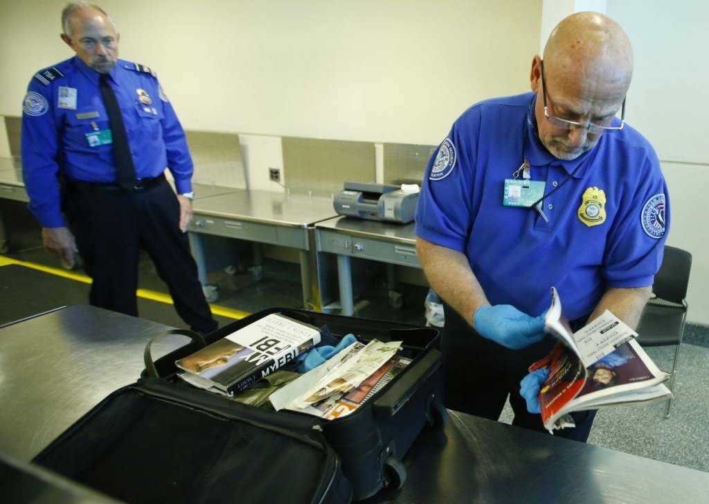  Ce nu ai voie să iei în avion.Obiectele interzise pentru bagajul de mână