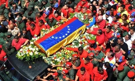 Trupul lui Hugo Chavez va fi imbalsamat, precum Lenin. Funeralii grandioase
