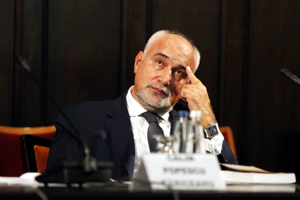  Adresați-i întrebări despre situația economică a Iașului senatorului Varujan Vosganian