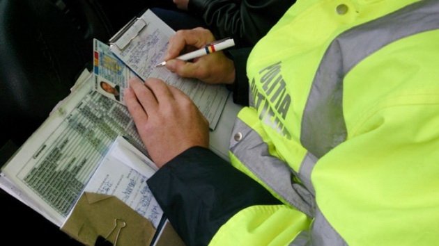 Șoferii care nu își plătesc amenzile de circulație în 90 de zile riscă să rămână fără permis