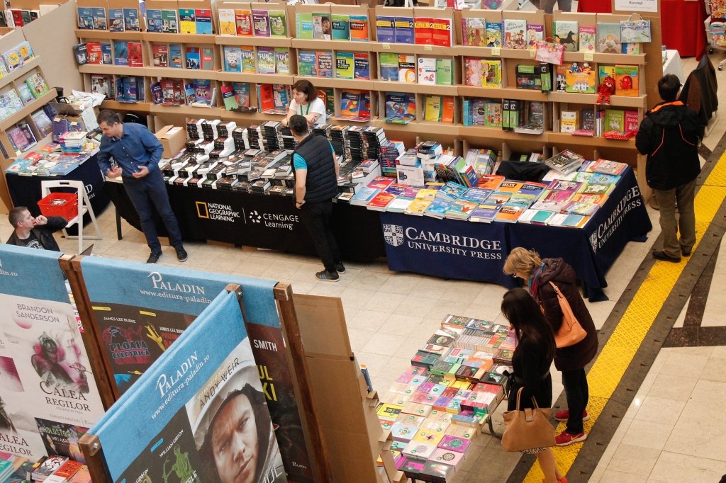  186304_1181_galerie_Targul-de-carte-Librex-foto-Dan-Luca-2