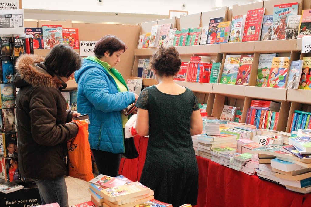  186307_1181_galerie_Targul-de-carte-Librex-foto-Dan-Luca-5