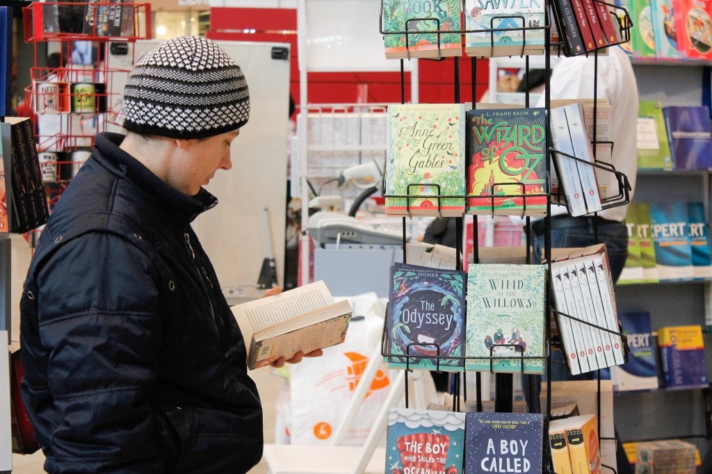  186308_1181_galerie_Targul-de-carte-Librex-foto-Dan-Luca-6