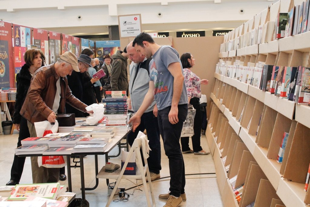  186313_1181_galerie_Targul-de-carte-Librex-foto-Dan-Luca-11
