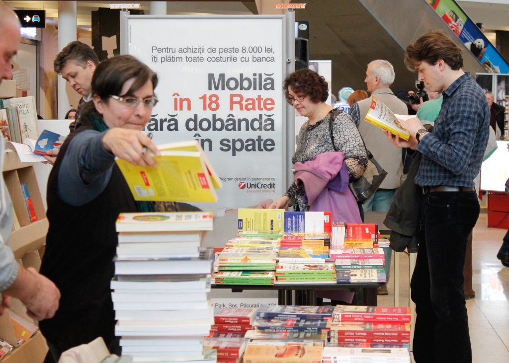  186316_1181_galerie_Targul-de-carte-Librex-foto-Dan-Luca-14