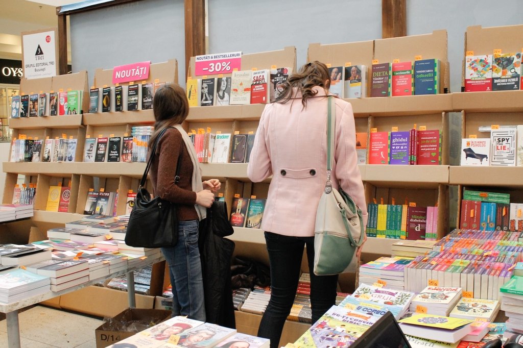  186321_1182_galerie_Targul-de-carte-Librex-foto-Dan-Luca-19