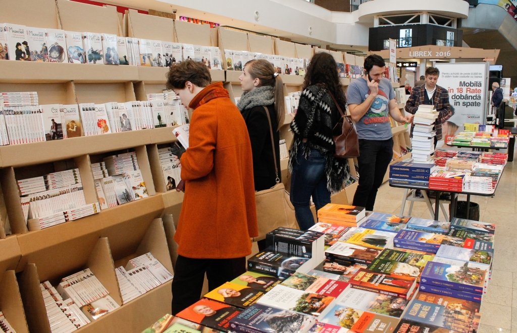  186324_1182_galerie_Targul-de-carte-Librex-foto-Dan-Luca-22