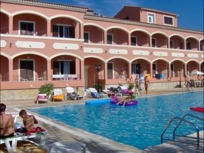 OFERTĂ ŞOC din partea hotelierilor GRECI. 1 euro cazare pe noapte, cu mic dejun inclus