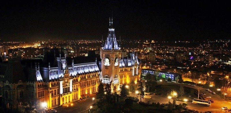  Ultimele pregătiri pentru marea deschidere a Palatului Culturii de pe 27 aprilie