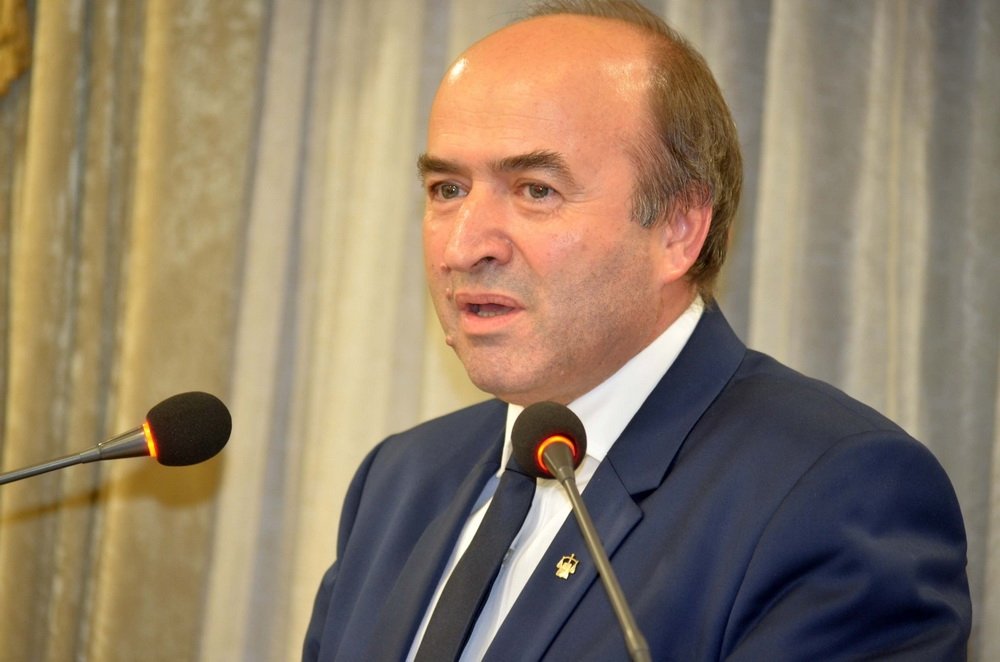  EXCLUSIV:  Prof.dr. Tudorel Toader a cerut ministerului suspendarea din funcție. Senatul UAIC nu e de acord