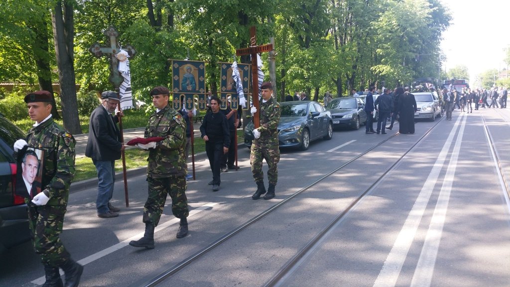  193428_125979_stiri_valeriu-cotea-funeralii-2