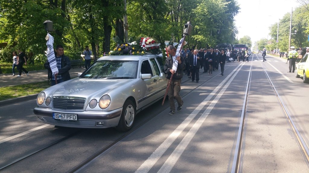  193429_125979_stiri_valeriu-cotea-funeralii-3