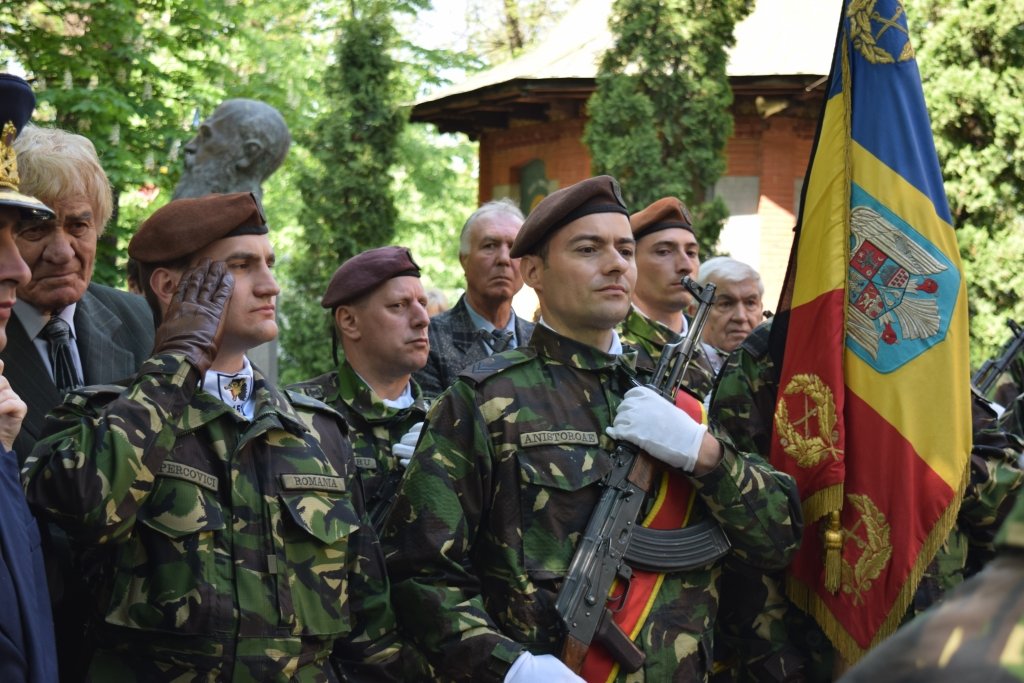  193451_125979_stiri_valeriui-cotea-funeralii-16