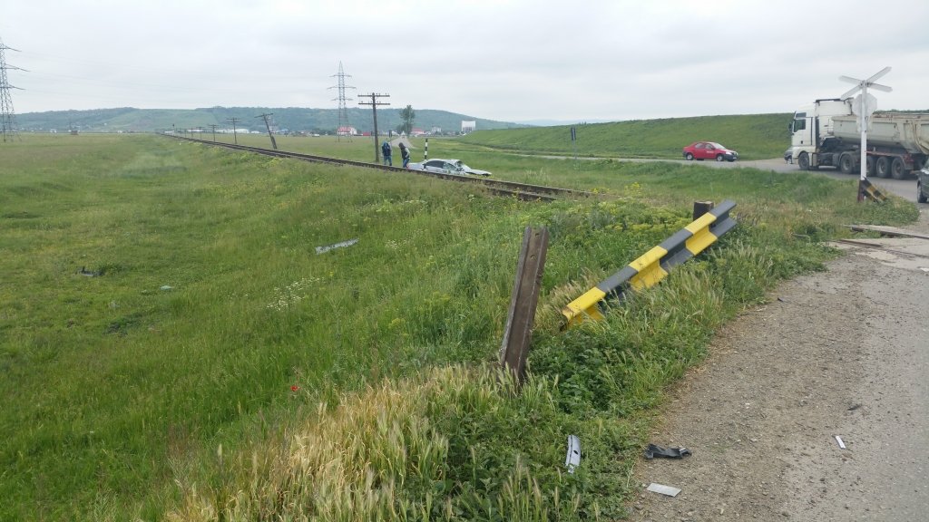  197105_128066_stiri_accident-audi-A8-2