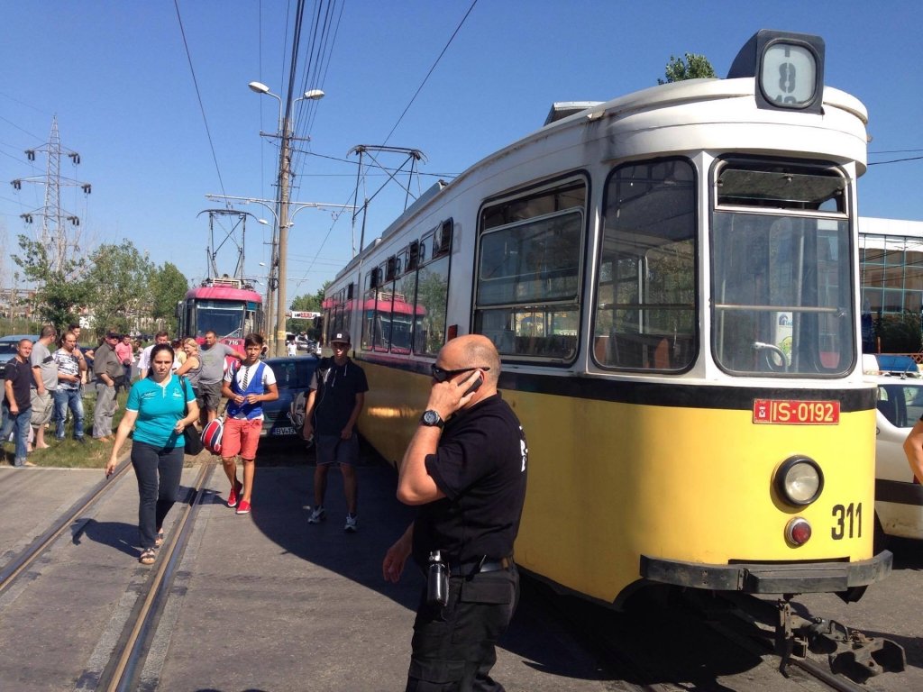  206244_133235_stiri_tramvaie-accident-1