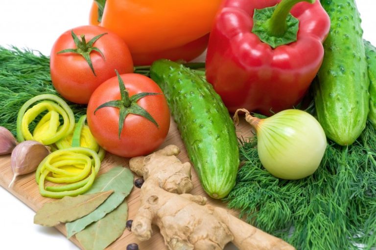 6 alimente care te ajută să slăbeşti vara