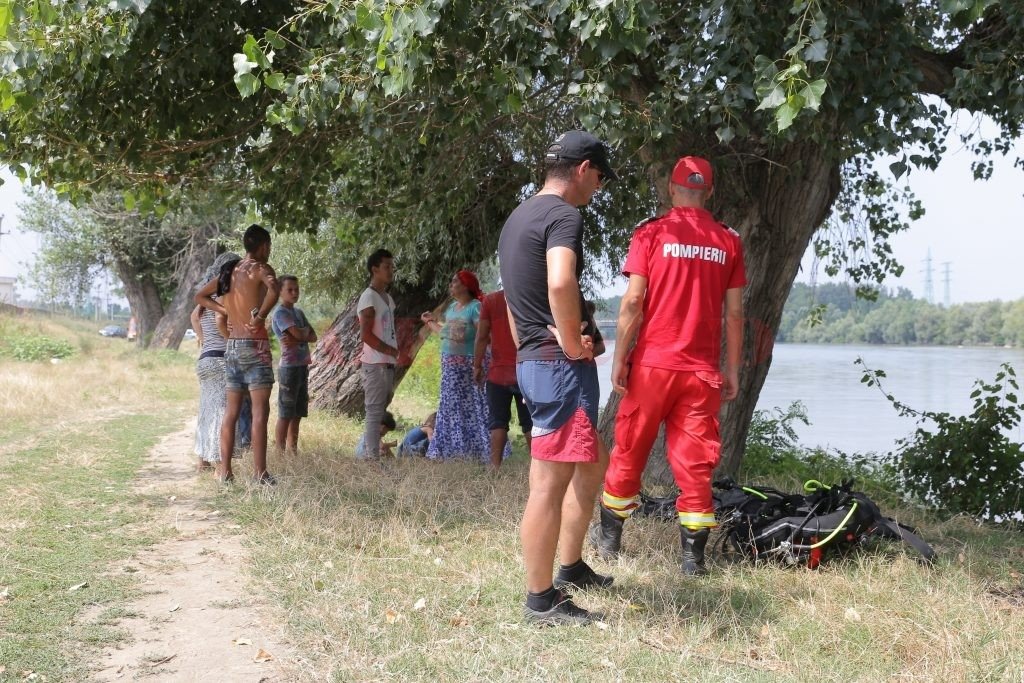  CUMPLIT! Patru frați s-au înecat în Jiu. I-ar fi aruncat cineva în apă