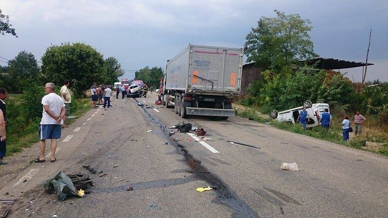  210334_135817_stiri_Accident-mortal-foto-Voice-Over-2