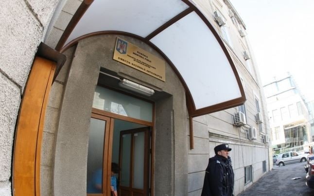  Începe judecata “lotului de la Hârlău”: primarul, vicele şi poliţistul, luaţi la bani mărunţi